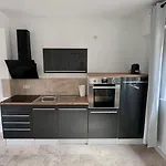 Апартаменты Design Im Schlossareal *