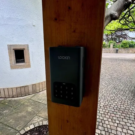 Apartment Design Im Alten Schloss *